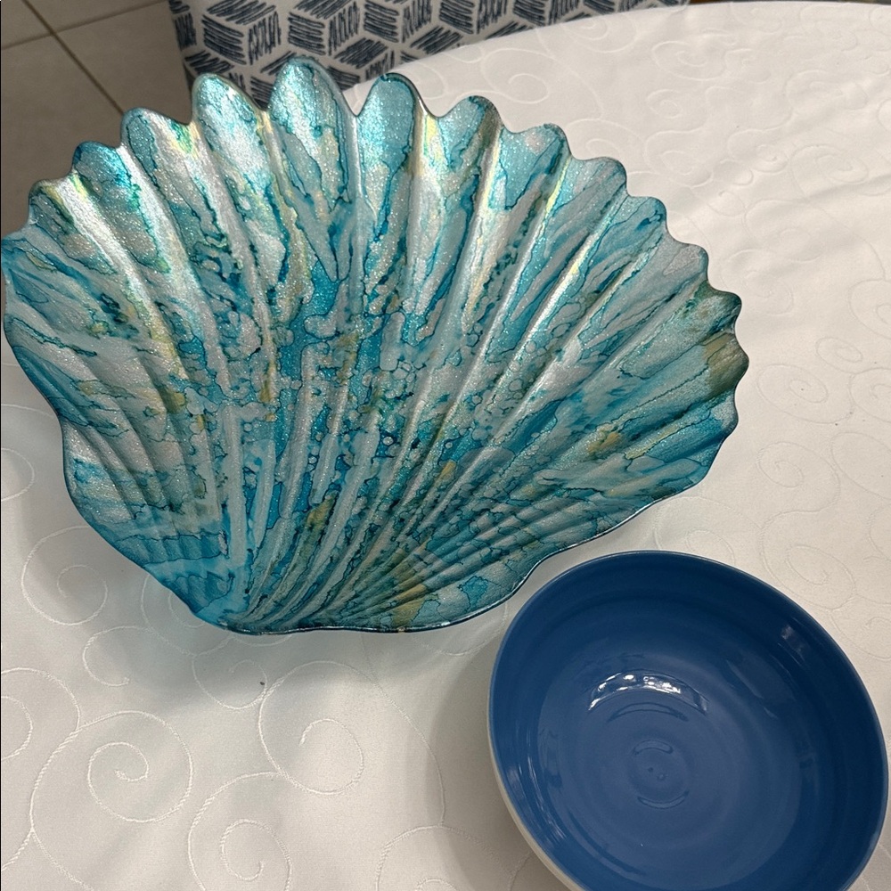 222 Fifth Breakfast Set - Picture 5 of 5